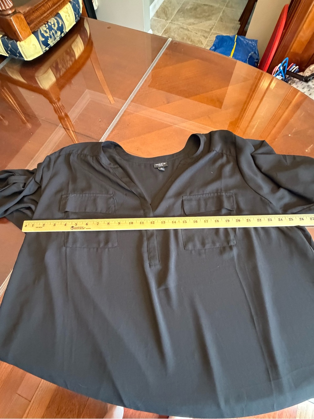 torrid Black V‑Notch Long Sleeve Tunic - Picture 4 of 7